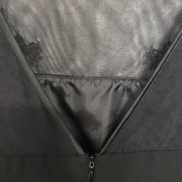 Evan Picone Women's Size 4 Beaded Fit and Flare Cocktail Dress Black - Picture 4 of 6